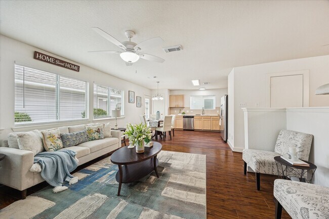 Building Photo - 10727 Cobblecreek Way