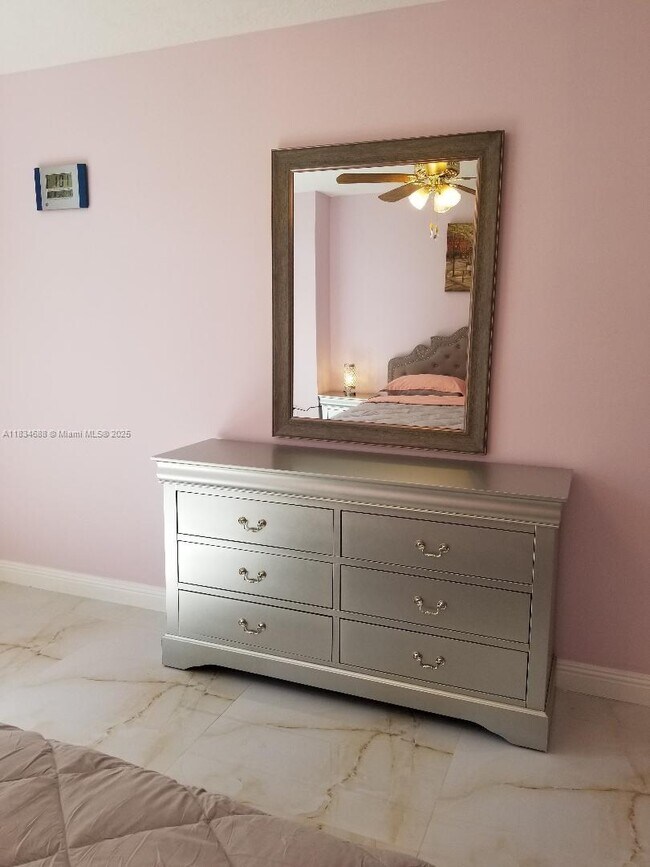 Building Photo - 2080 S Ocean Dr