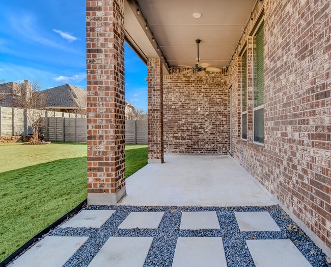 Building Photo - Harvest 1020