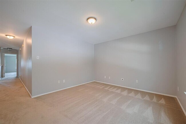 Building Photo - 3927 Flatwood Dr