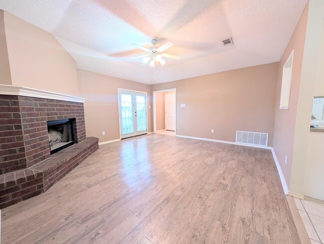 Building Photo - 2417 87th St