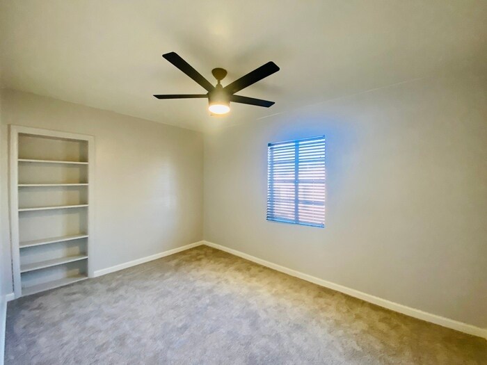 Building Photo - 2017 N Winstel Blvd