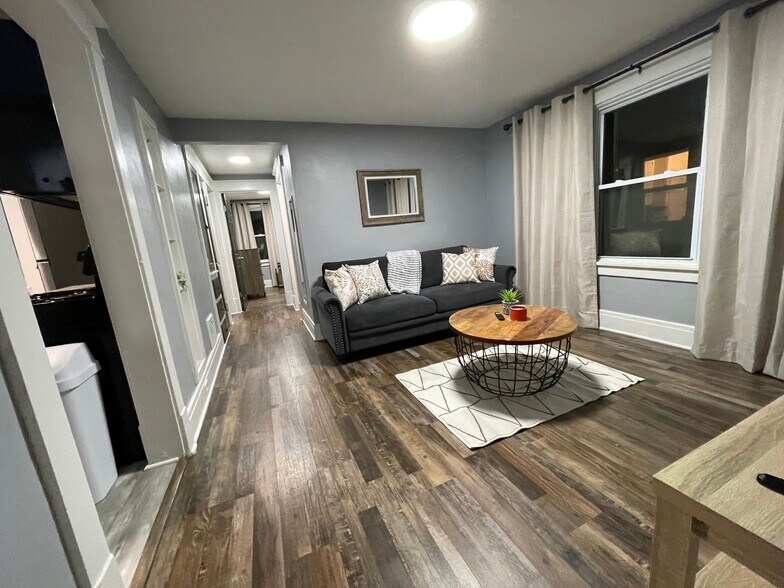 Building Photo - 4034 Bailey Ave