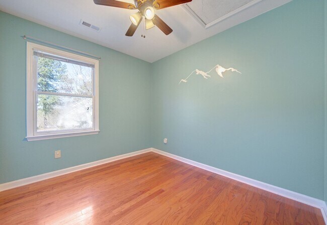 Building Photo - Bright + Spacious 4 Bedroom Home w/ Walkout Basement in Chestnut Bluffs of Woodcroft!