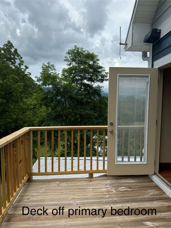 Building Photo - 22 Pear Tree Ln