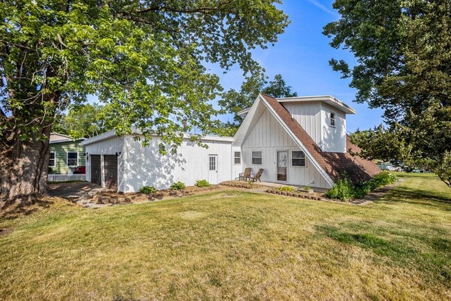 Building Photo - 811 Palmer Dr