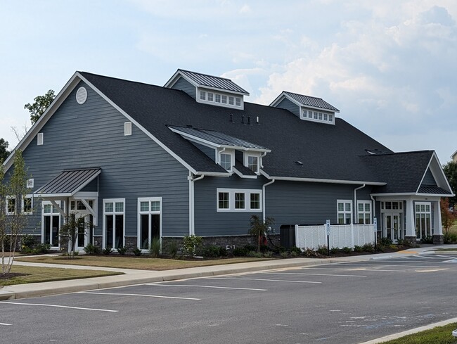 Building Photo - 6324 Gennaker Run