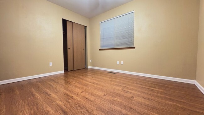 Building Photo - 3 Bedroom (Two Primary Suites) Floorplan i...