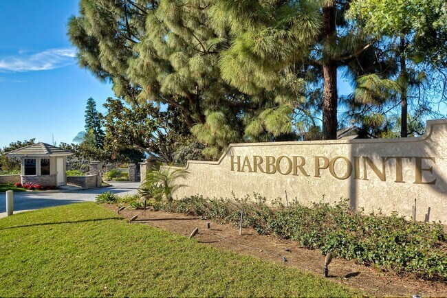 Building Photo - Furnished 2 bedroom in Carlsbad-Close to Beach