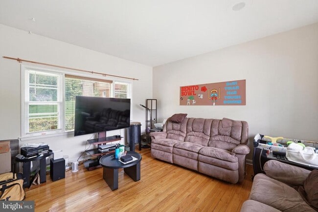 Building Photo - 11317 College View Dr