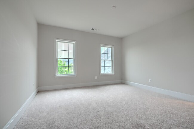 Building Photo - 2847 Seabiscuit Dr