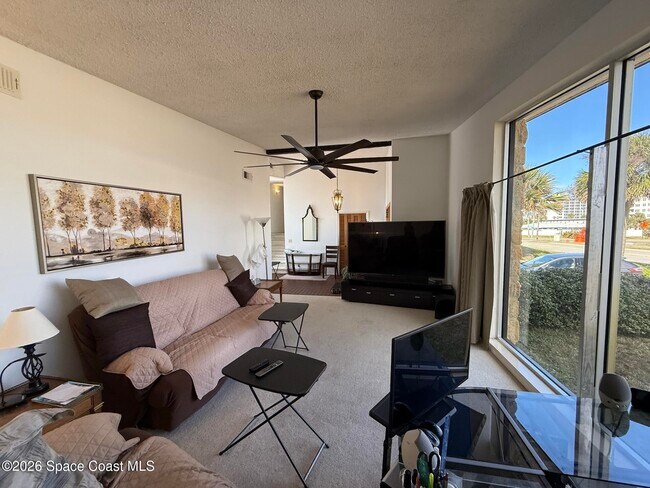 Building Photo - 1153 Belaire Dr