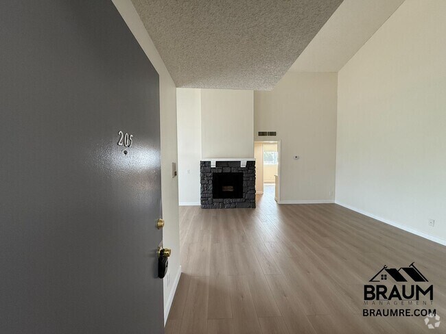 Building Photo - 13347 Victory Blvd