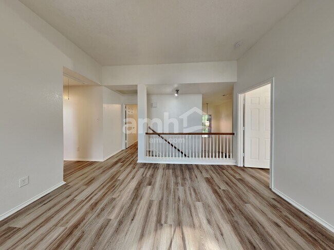 Building Photo - 10308 Oak Branch Ln