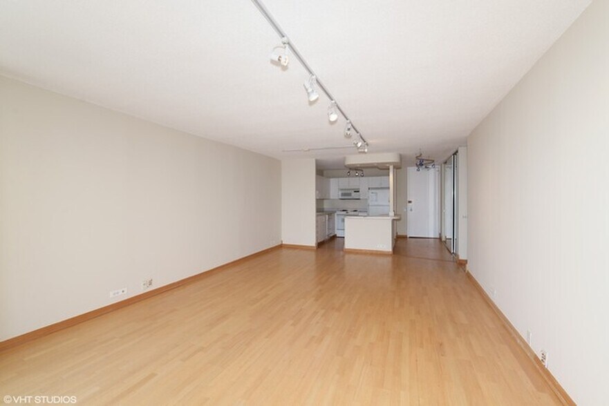 Building Photo - 405 N Wabash Ave