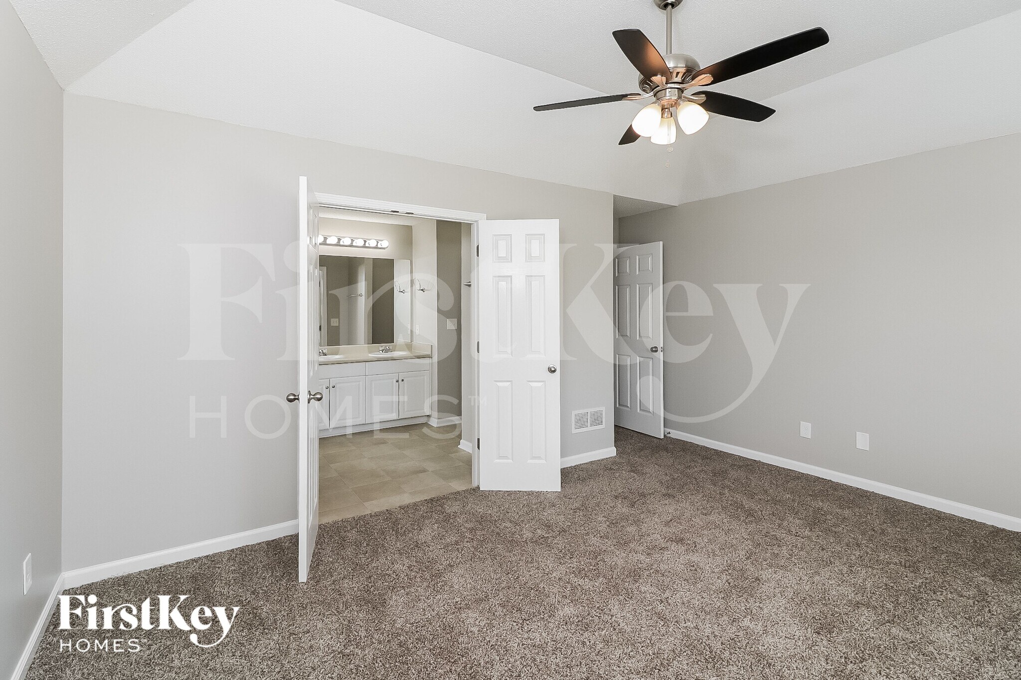 Building Photo - 444 Birchwood Dr