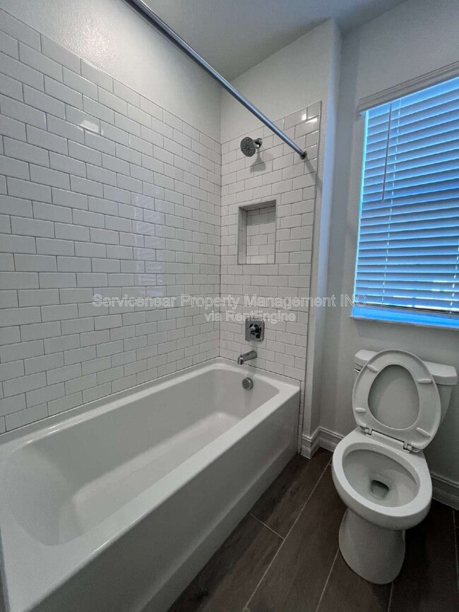 Building Photo - 7016 119th Ct E