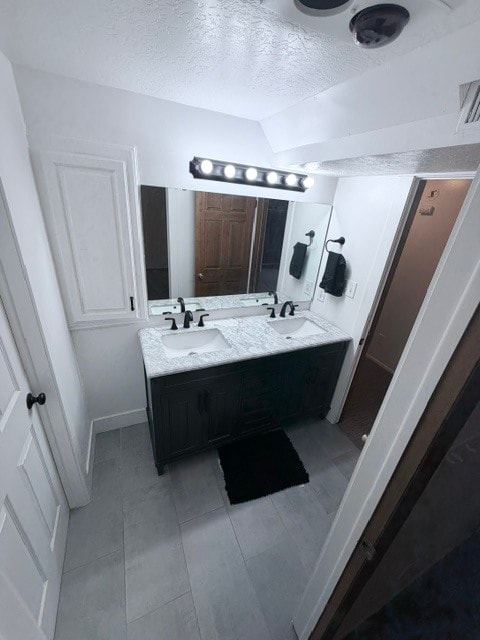 Building Photo - 1073 e