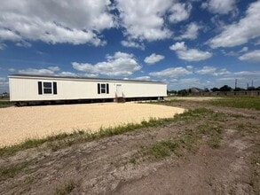 Building Photo - 116 Mazatlan Dr