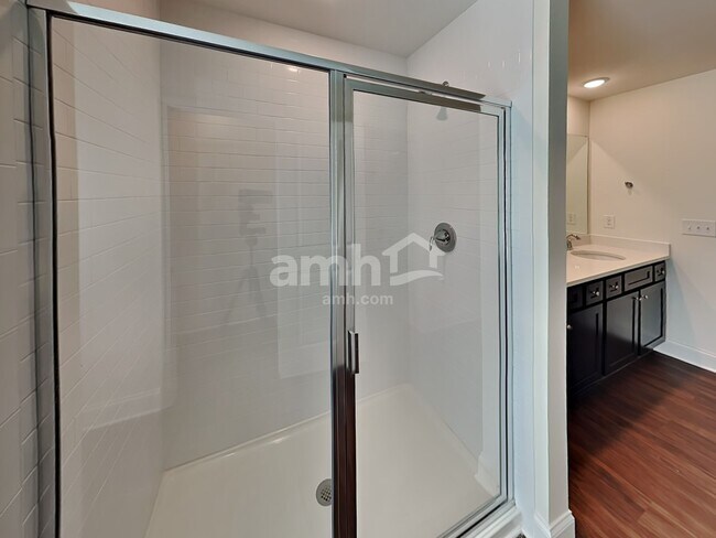 Building Photo - 3841 Chivalry Dr