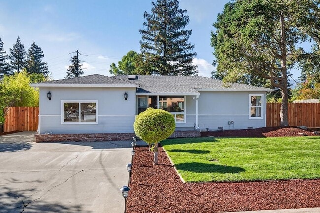 Building Photo - 18732 Afton Ave