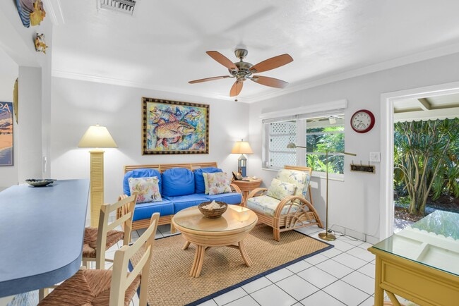 Building Photo - 1225 Hillsboro Mile