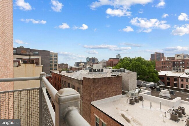 Building Photo - 113 N Bread St