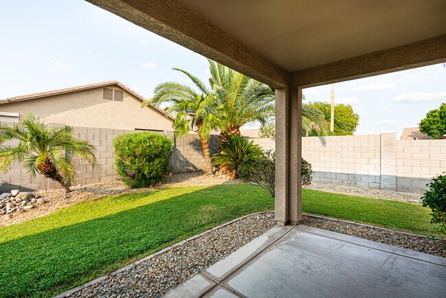 Building Photo - Great Single Level Peoria Home