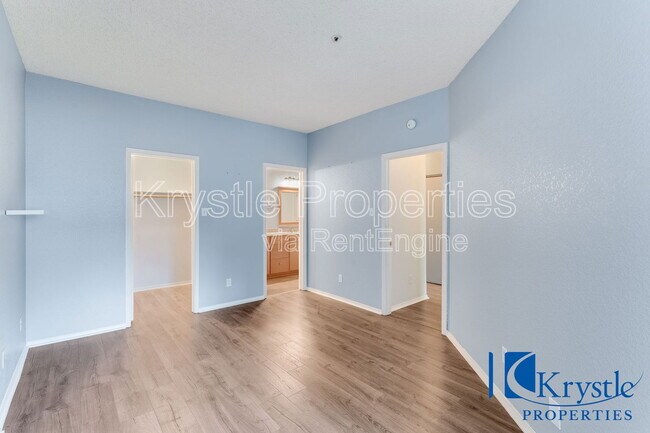 Building Photo - 1201 Glen Cove Pkwy