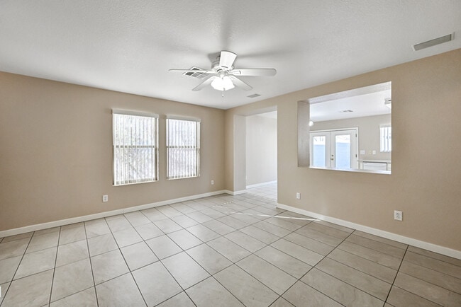 Building Photo - 10550 W Via Del Sol