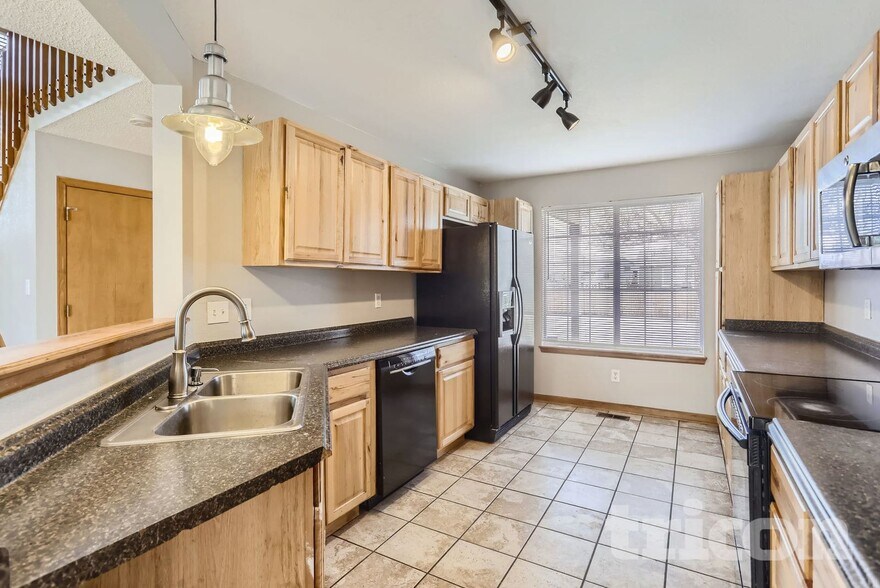 Building Photo - 8852 Clover Meadow Ln