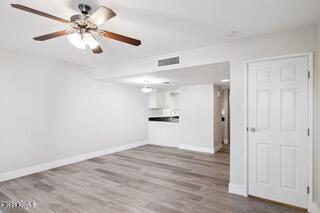 Building Photo - 935 N Granite Reef Rd