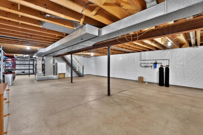 Building Photo - 6 Mill Race Pl