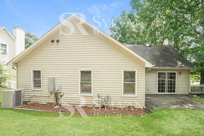 Building Photo - Living where You Love is Good for your Heart!