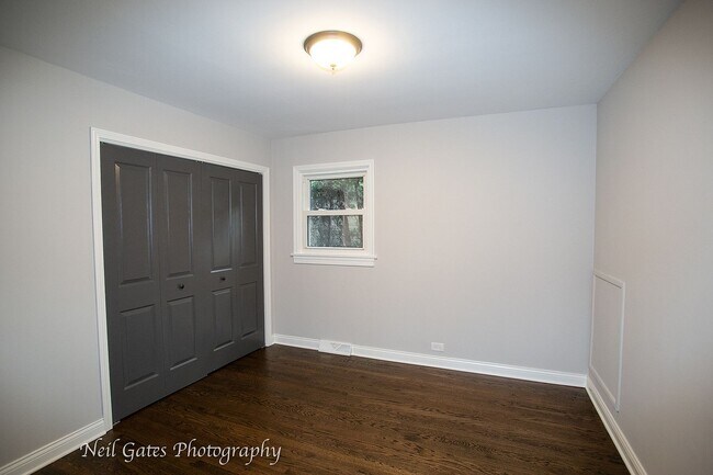 Building Photo - 690 Highland Pl