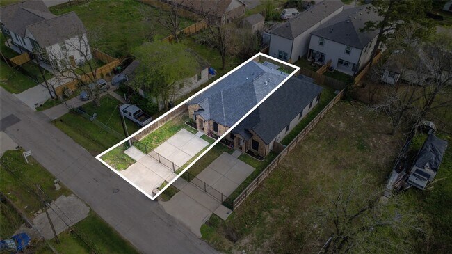 Building Photo - 7980 Ethel St