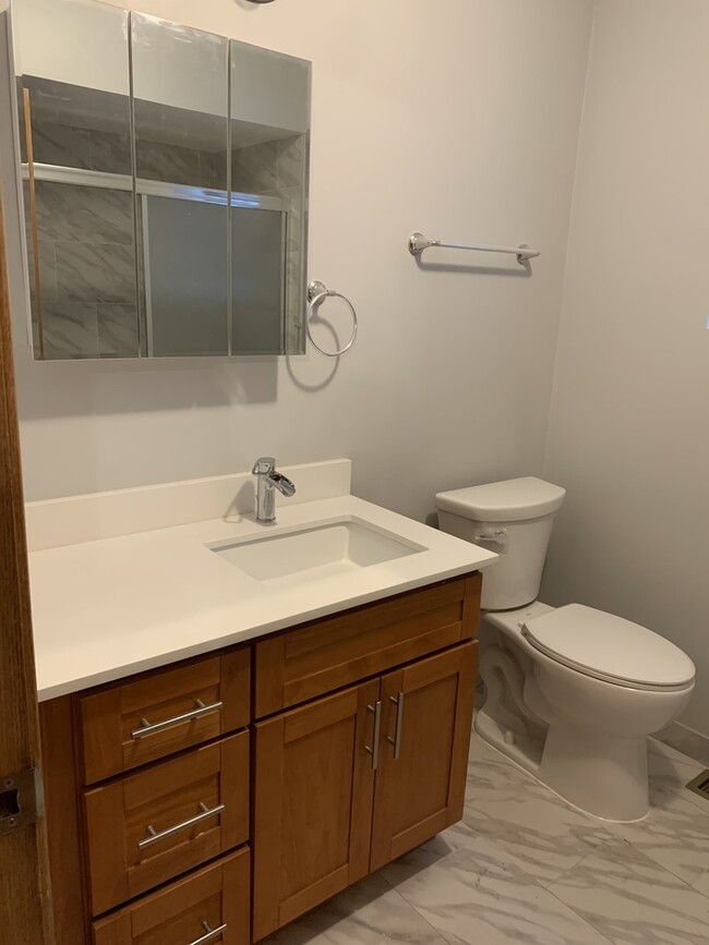 Building Photo - 4221 S Mozart St