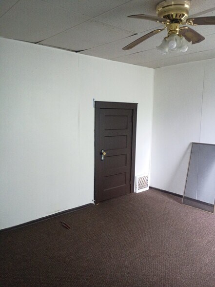 Building Photo - 1445 90th Ave W