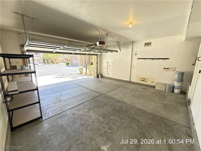 Building Photo - 8977 Castledowns St