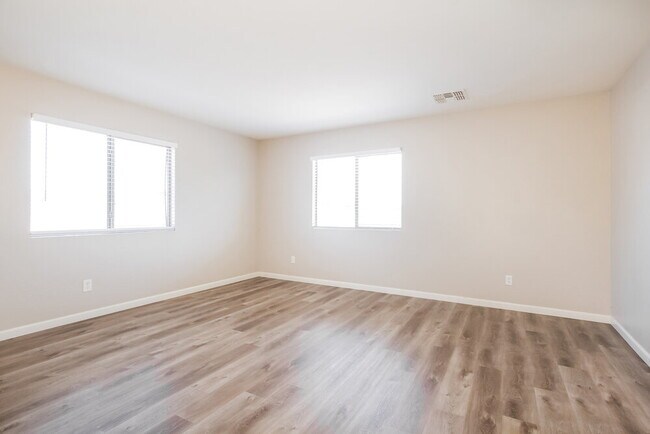 Building Photo - 8465 W Riley Rd