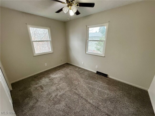 Building Photo - 1916 17th St SW