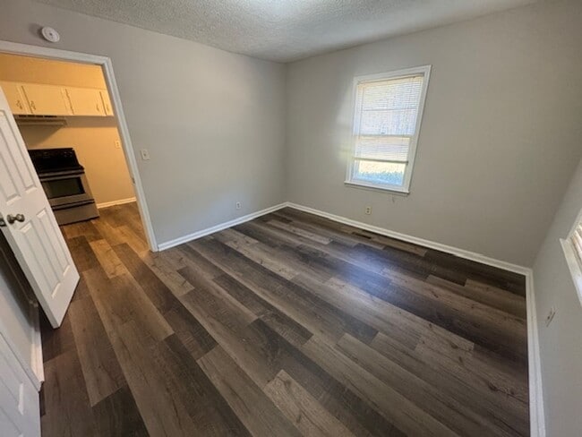 Building Photo - 116 Alton Dr