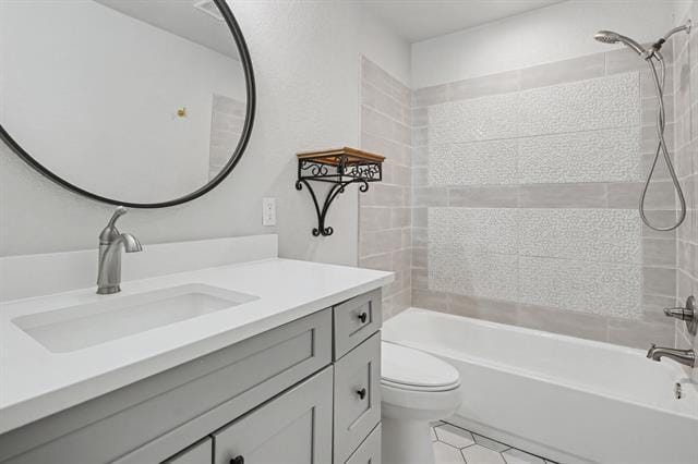 Building Photo - 192 Riverside Dr