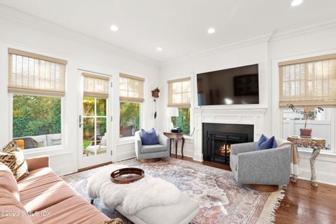 Building Photo - 39 Woodland Dr