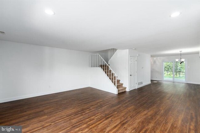 Building Photo - 3458 Norwood Pl