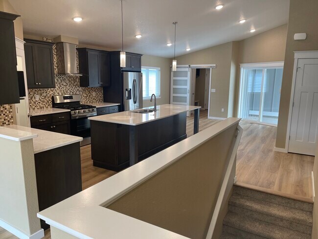 Kitchen - 4723 Van Buren Ave