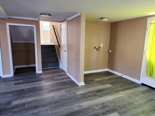 Building Photo - 4306 Shady Villa Dr