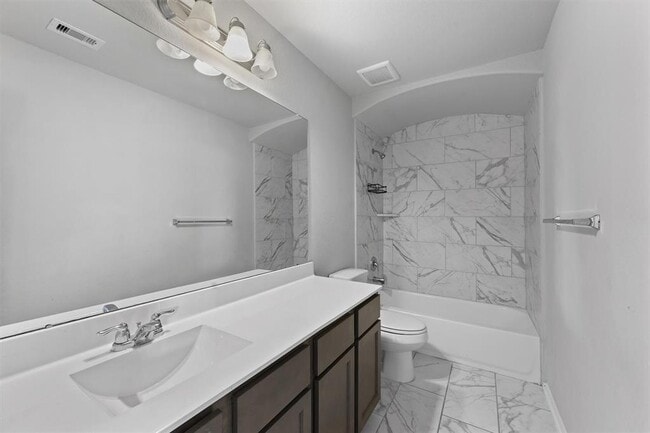 Building Photo - 5443 Grand View Dr