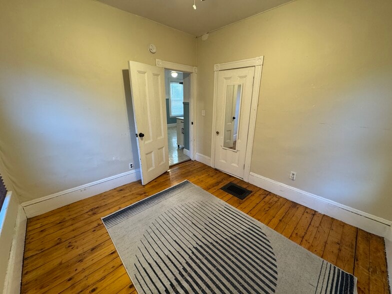 Building Photo - 377 Highland Ave