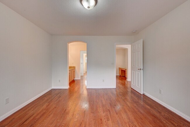 Building Photo - $3,895.00 - 5 Bedrooms, 4 Bathrooms, Single Family Home in Highlands Ranch with Fenced Yard!